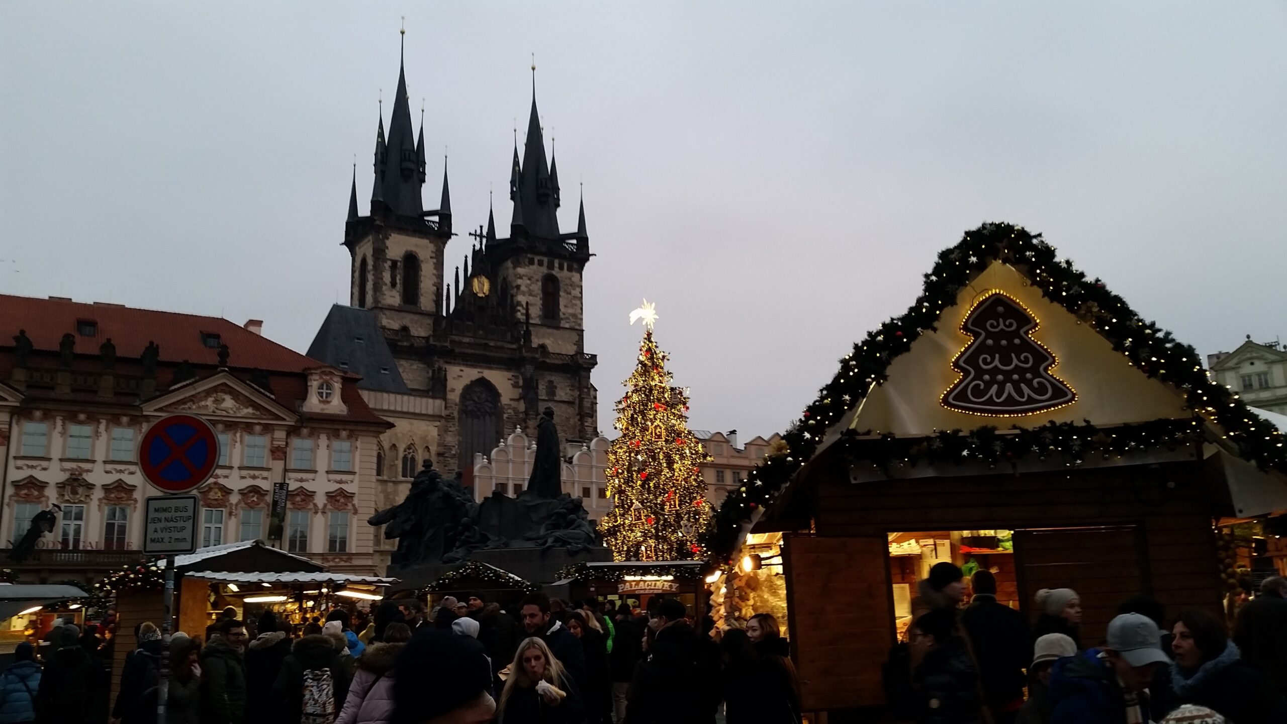 christmas markets in prague